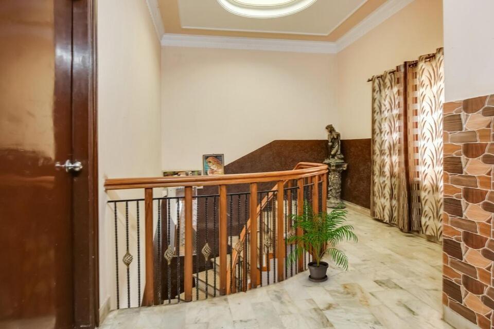 Hotel Aashirwad Chandīgarh 외부 사진